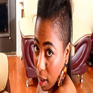 GoGo Fukme porno yıldızı