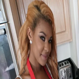 Zoey Reyes porno yıldızı