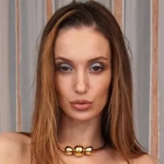 Hazel Dew porno yıldızı