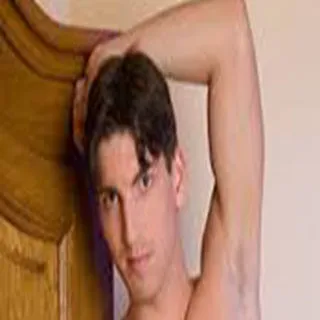 Adam Hanks porno yıldızı