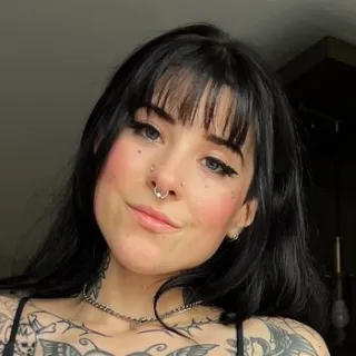 awlivv porno yıldızı