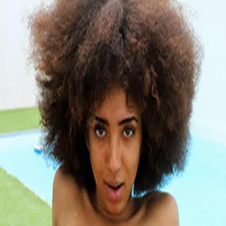 Luna Black X porno yıldızı