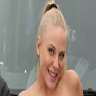 Lara CumKitten porno yıldızı