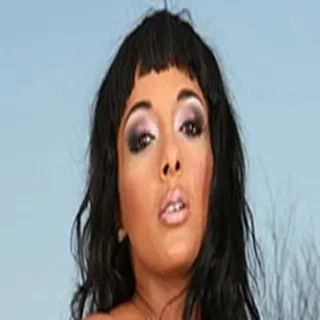Loona Luxx porno yıldızı