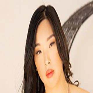 Elle Lee porno yıldızı