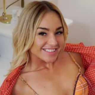 Lola Love porno yıldızı