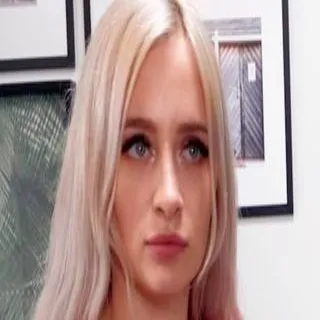 Leah Meow porno yıldızı