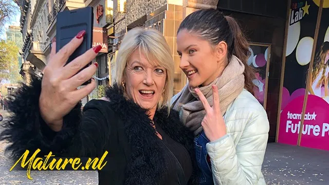 Francesca DiCaprio ve Amy Goodhead’in Lezbiyen Seks ve Porno
