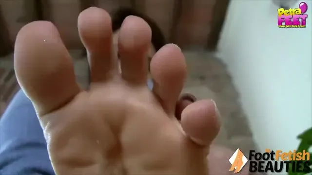 Esmer Dilberin Ayak Fetiş ve Seks Macerası