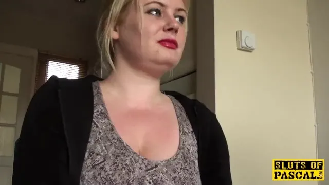 İngiliz Sarışının Sert Seks ve Şaplak İçeren Porno Sahnesi