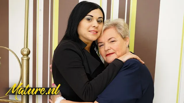 Lezbiyen seks ve dolgun göğüsler