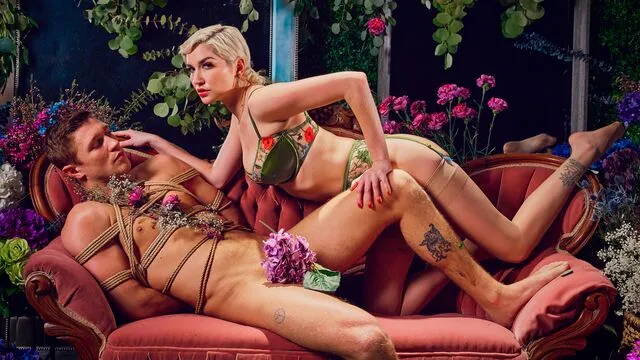 Skye Blue ve Alina Ali ile misyoner pozisyonu sikişi