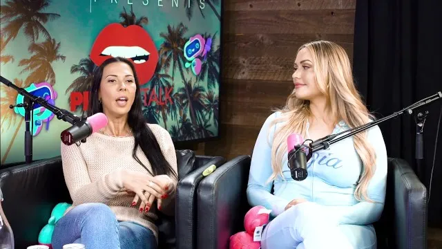 Mia Malkova ve Rachel Starr İle Seks Konuşması ve Sikiş