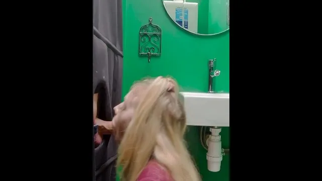 Bebek Kızın Sert Seks ve Sakso Anları