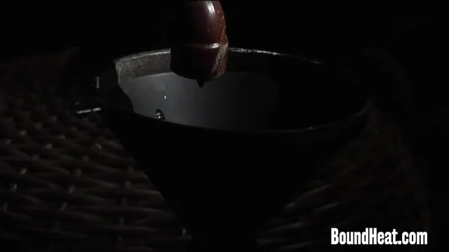 Doğal Göğüsler Kızın Lezbiyen Seks ve Öpüşme Videosu