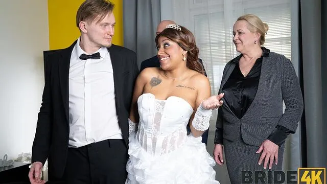 Vicky Menage'in Büyük Göğüsleri ve Sert Seks Videosu
