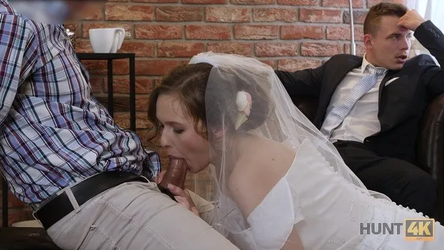 Stacy Cruz'un Fetish ve Seks Sahnesinde Sert Sikiş