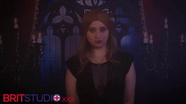 Genç kızın büyük kalçası ve masturbasyon pornosu