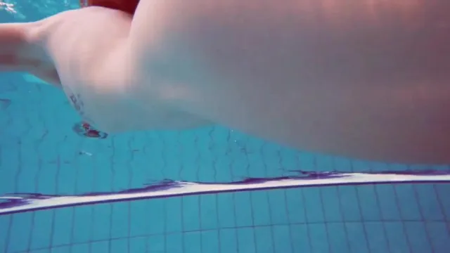 Alice'in Büyük Göğüslü ve Olgun Kadınların Solo Seks Anları