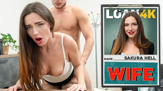 Sert Sakura Hell'in ofiste ve ıslak seks sahnesi