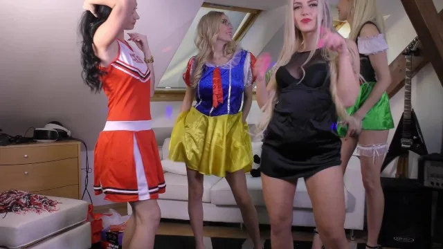 Komik Kadınların Porno Videoları ve Seks Anları
