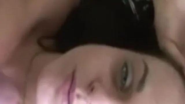 Azgın gerçeklik seks ve meni püskürtme sahnesi