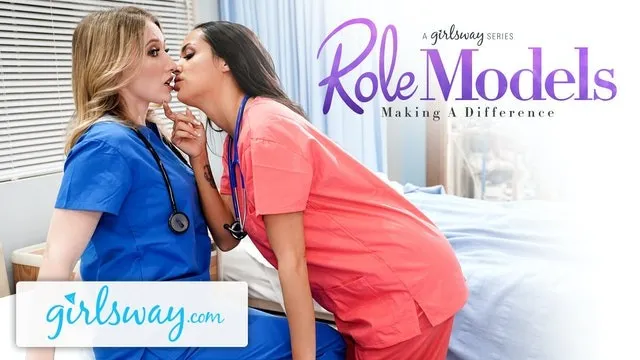 Riley ve Sofi'nin Büyük Göğüslü ve Lezbiyen Seks Videosu