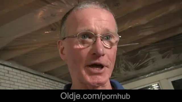 Derin Boğazın Sert Seks ve Yutma İlişkisi