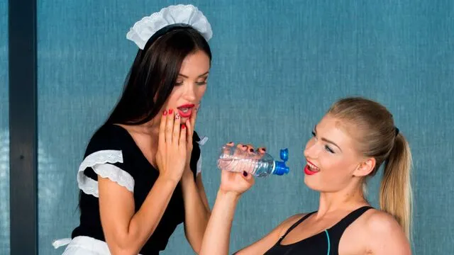 Liv Revamped'in Sert Seks ve Anal Porno Sahnesi
