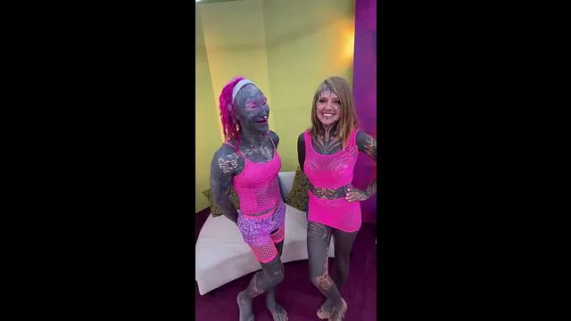 Anuskatzz ve Lily Lu'nun Sert Porno Sikişi