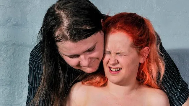 Hussy'nin Düzenli Porno İlişkisi