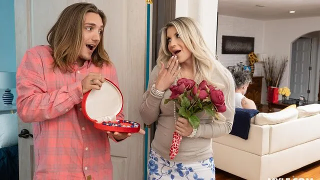 Taylor ve Mike'ın Oral İlişki ve Seks Anları