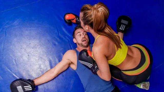Richelle Ryan'ın Sert Seks ve Oral Anları