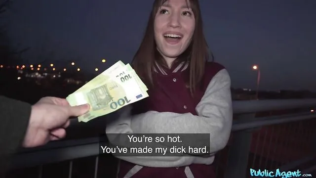 Genç ve Çılgın Kate Quinn'in Seks ve Sikiş Macerası
