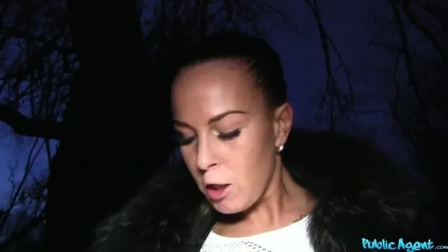 Alicia Wild'in Ateşli ve Keyifli Seks Sahnesi