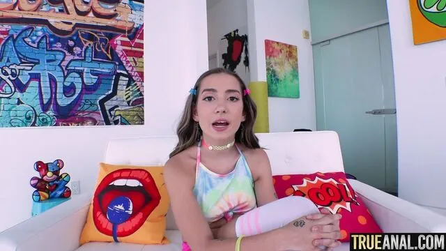 Bailey Base ile Büyük Kalçalı Kızların Anal ve Oral ile Porno