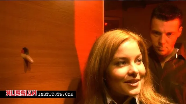 Valentina Blue'un El ile Boşaltma ve Anal Porno Sahnesi