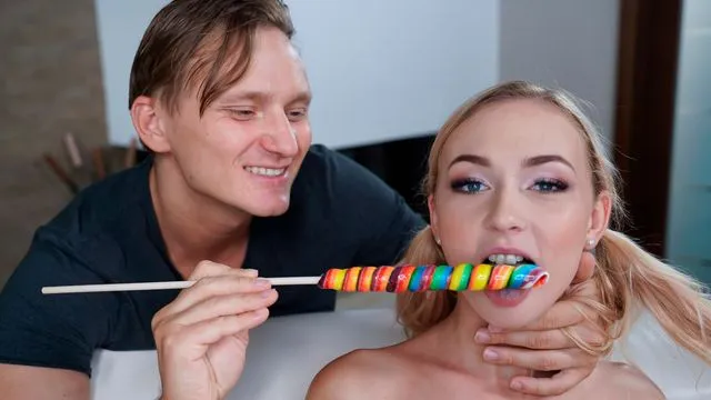 Jenny Wild'in Köpek Pozisyonunda Seks ve Oral Porno Anları