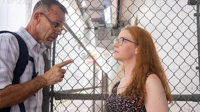 Amy Quinn'in Esnek İlişkisi ve Sert Sikiş Deneyimi