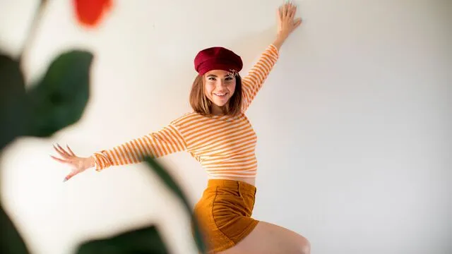Jaye Summers ve Alina West'in açık havada çılgın seks
