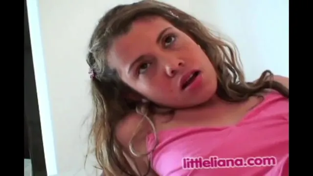 Latin Kızların Solo Seks ve Porno Anları