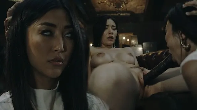 Emiri Momota'nın Ofisindeki Sıcak ve Ateşli Seks Anları