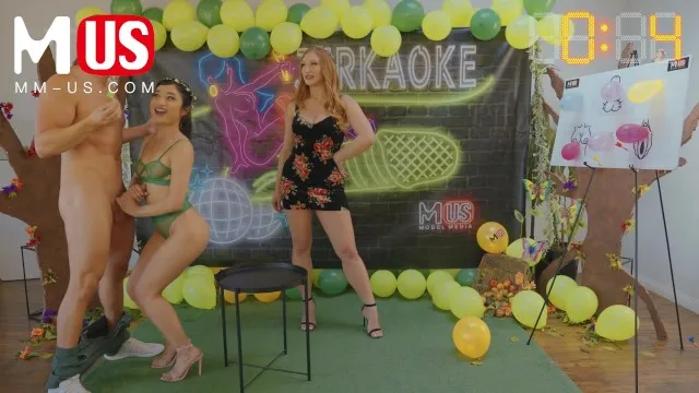 Avery Black'in Oral Seks ve El ile Boşaltma Anları