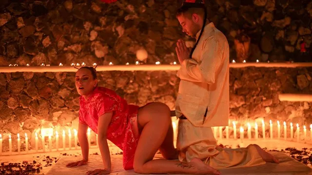 Mea Melone'un Anne Filminde Anal ve Sikiş Anları