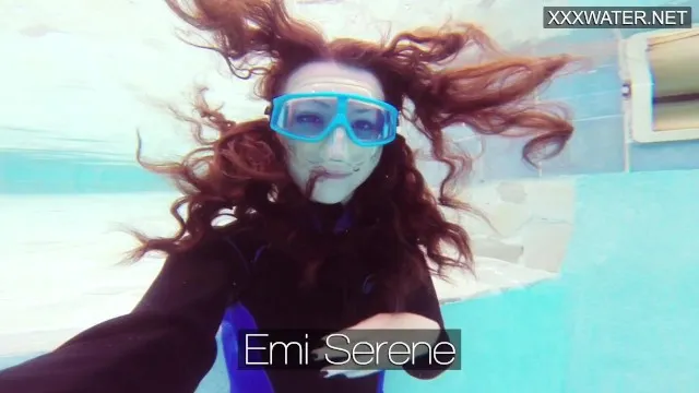 Emi'nin Hd Videosunda Seks ve Mastürbasyon