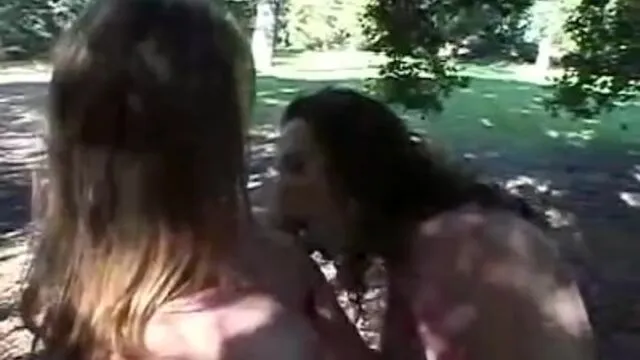 Little April'in ev yapımı porno ve sikiş macerası