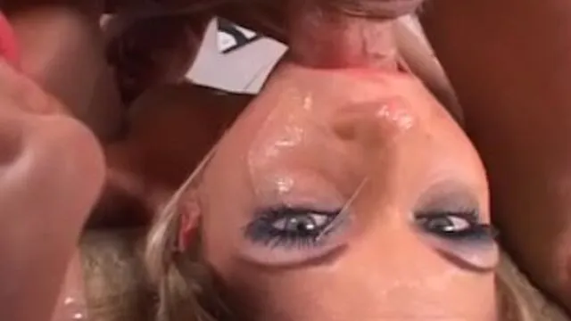 Genç Blonde Teens'in Grup Seks ve Porno Partisi