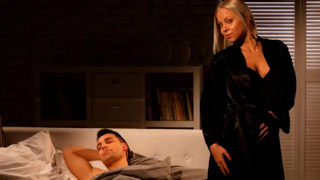 Lili Parker'in Çılgın Seks Videosu ve Sikişi