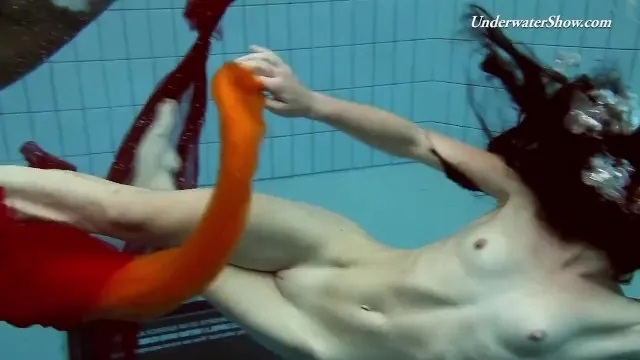 Pornstarın Büyük Göğüslü Seks ve Sikiş Anları