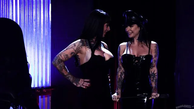Jessie Lee'nin Sert ve Tutkulu Seks Macerası